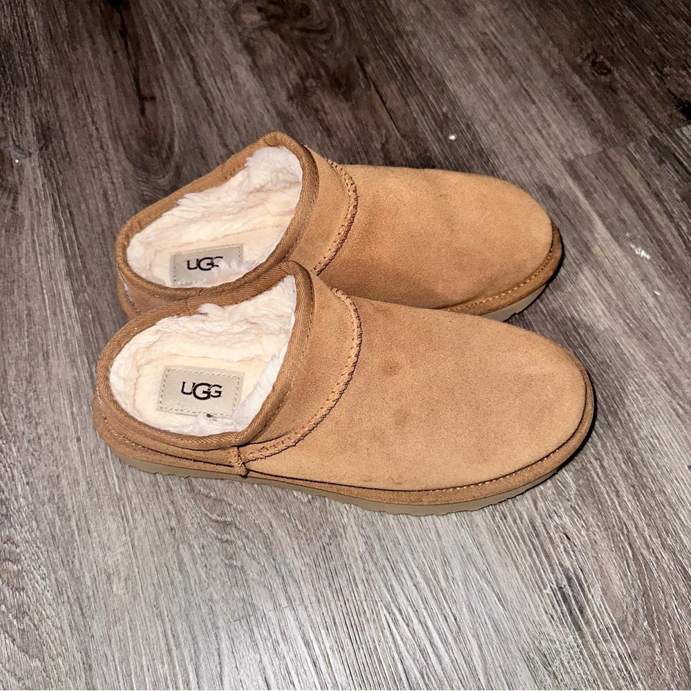 UGG Classic Slippers